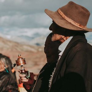 亚洲经典一曲二曲
